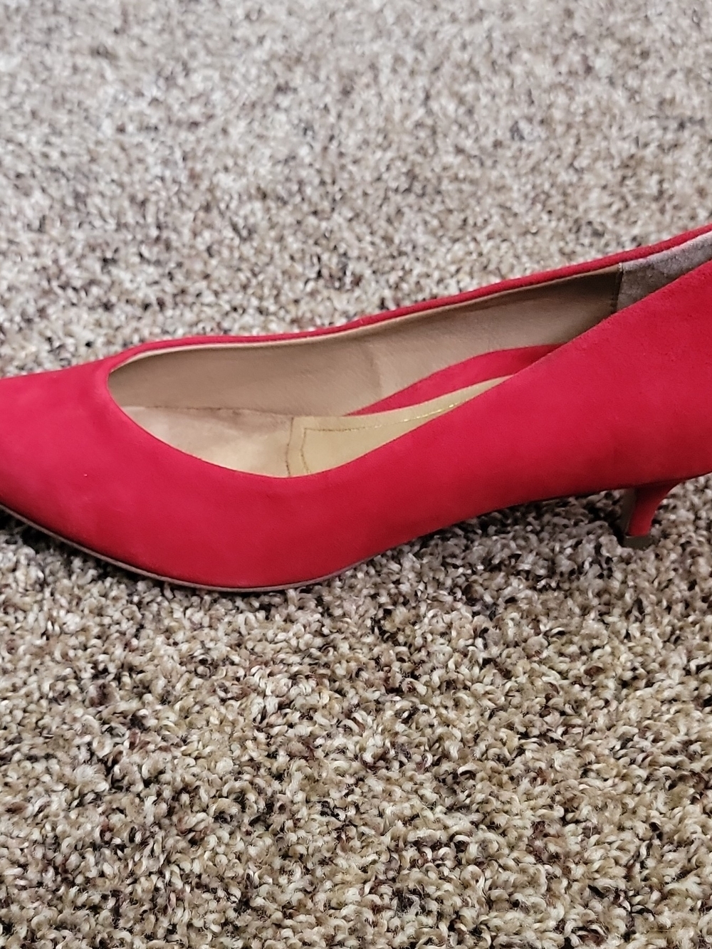 Vionic Red Suede Pointed-Toe Kitten Heels - Picture 8 of 12